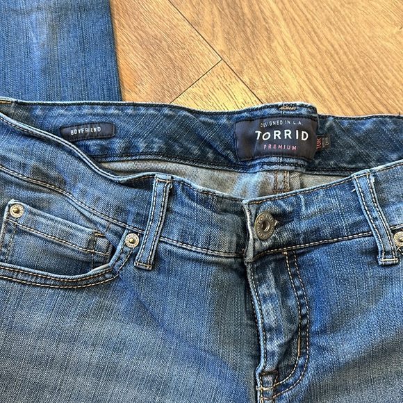 Torrid Jeans - Boyfriend Cut - Size 10R - Picture 5 of 5
